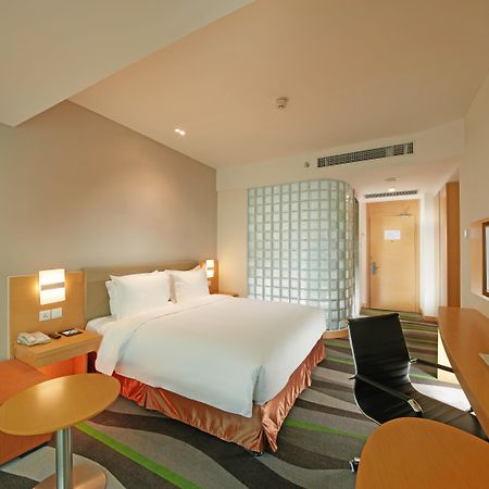 Holiday Inn Express Tangshan Downtown By Ihg Εξωτερικό φωτογραφία